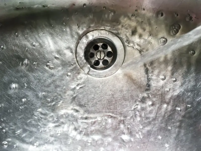 Dissolving toilet paper clogs in the toilet drain in Seattle